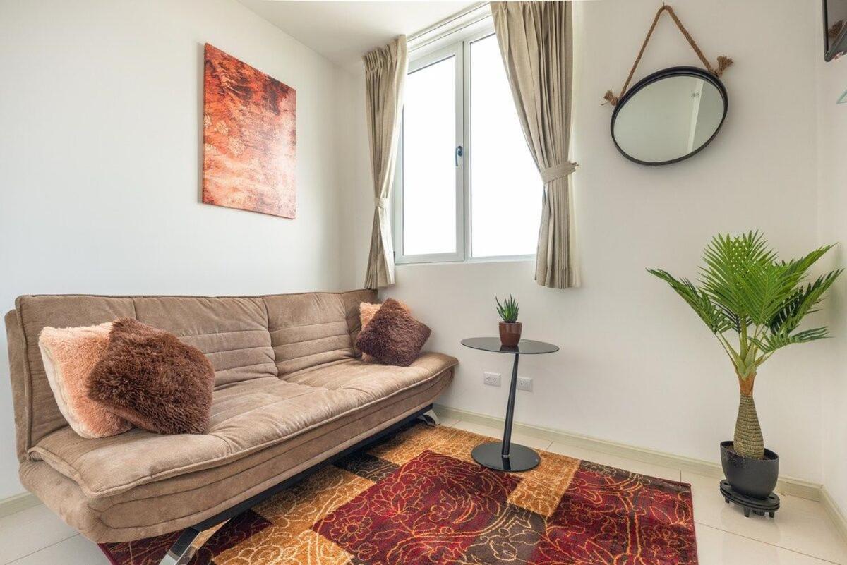 Boho Chic, Apart- Cerca De Sjo Intl Airport Holiday home *