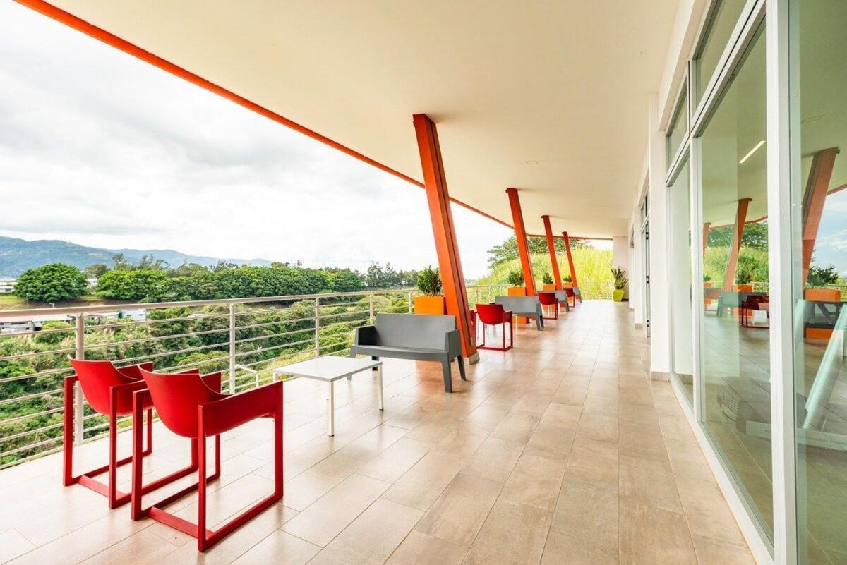 Boho Chic, Apart- Cerca De Sjo Intl Airport Holiday home Heredia